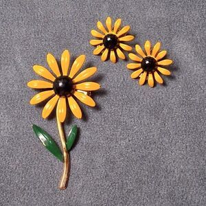 Vintage Enamel Flower Brooch Earrings Set Black Eyed Susan Clip On